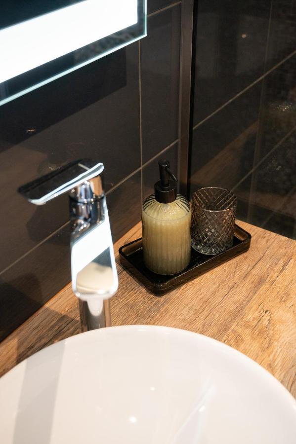 Kaštela Apartment Tikvarin, Kastel Kambelovac מראה חיצוני תמונה